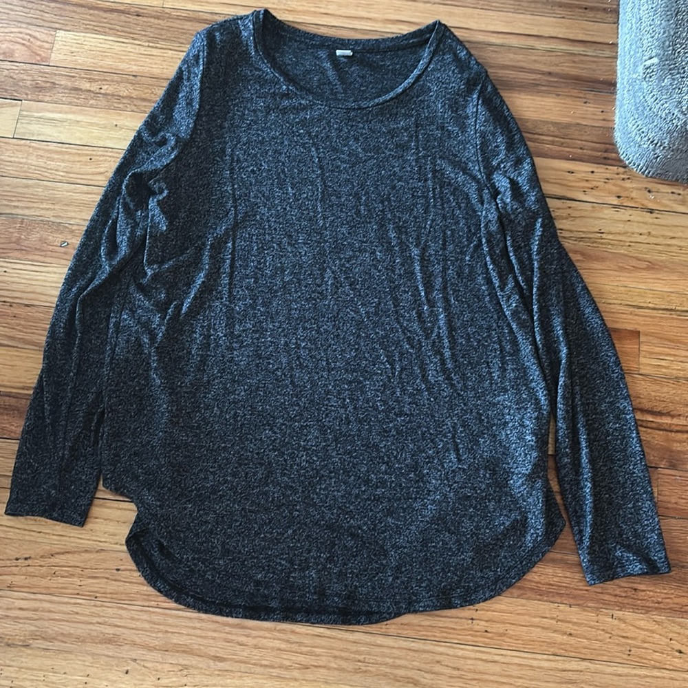 Black marble XL Tall shirt tail bottom tunic. Cozy